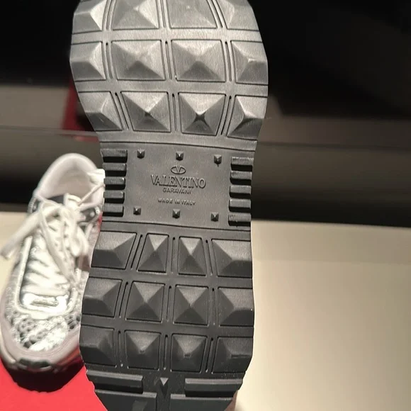 BRAND NEW never worn silver Valentino lace sneakers, size 6 1/2! - Picture 4 of 7